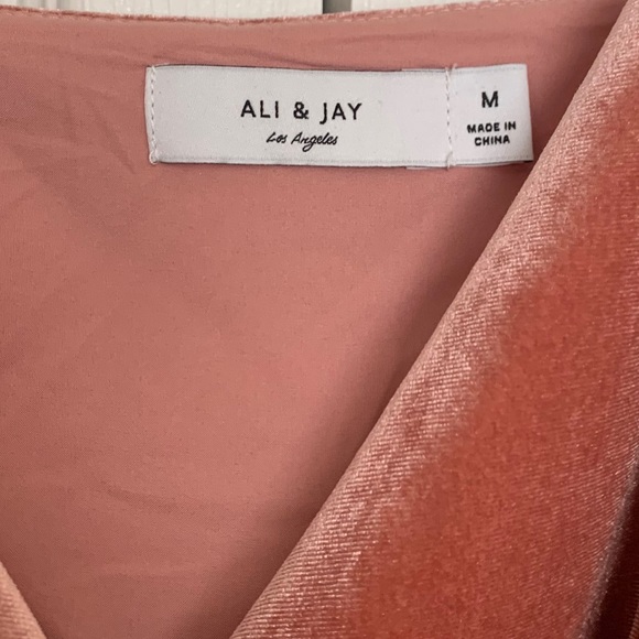 NWT ALI & JAY BABY LOVE WRAP DRESS - Picture 4 of 7